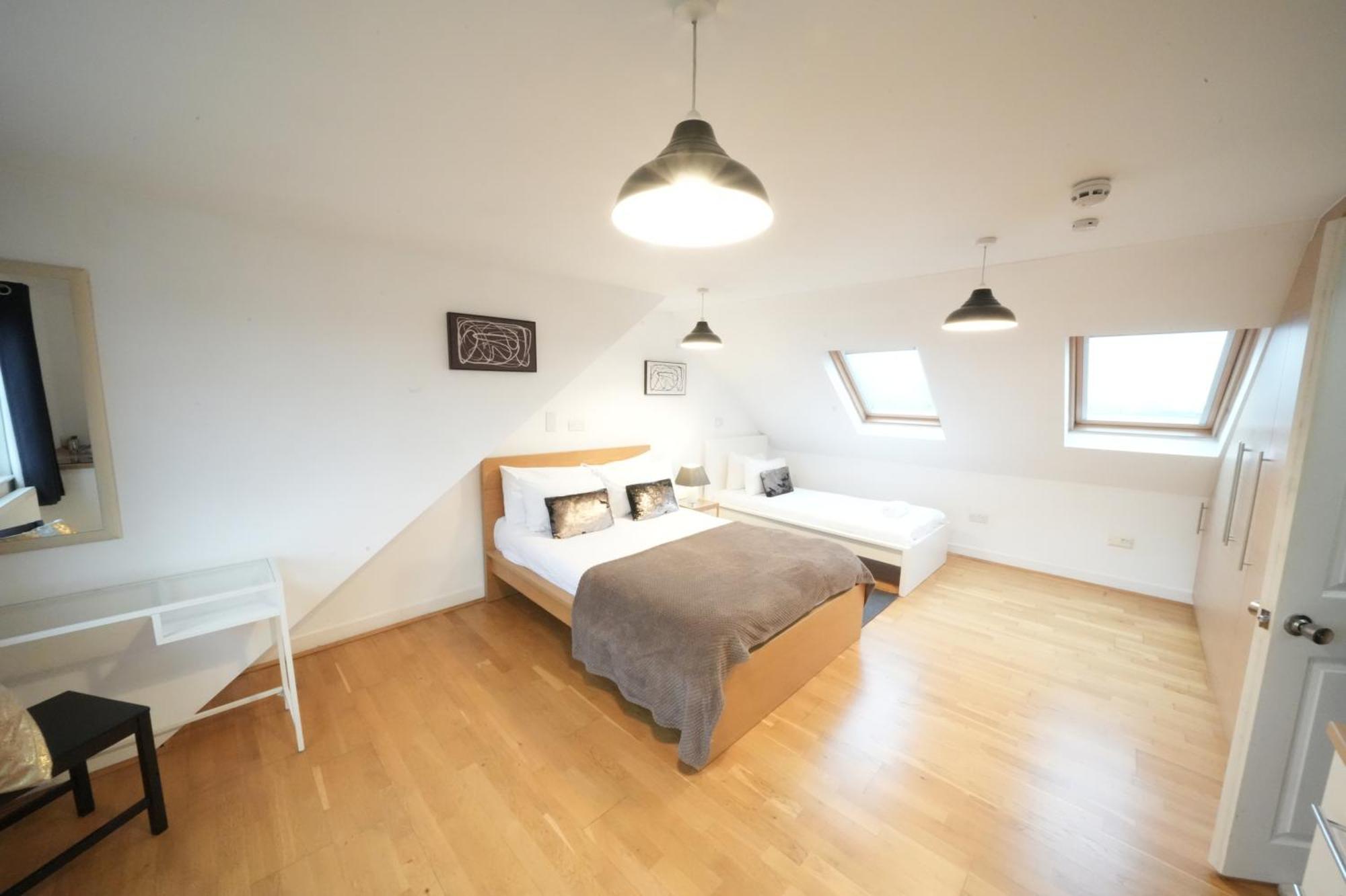 Great Airport Sleep Apartment Harmondsworth Ngoại thất bức ảnh