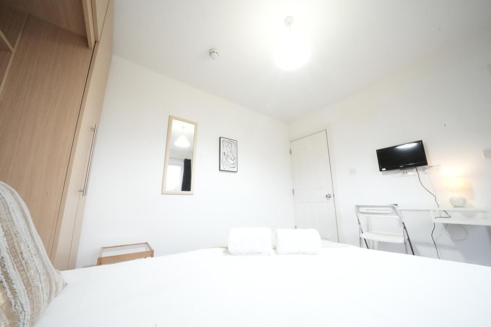 Great Airport Sleep Apartment Harmondsworth Ngoại thất bức ảnh