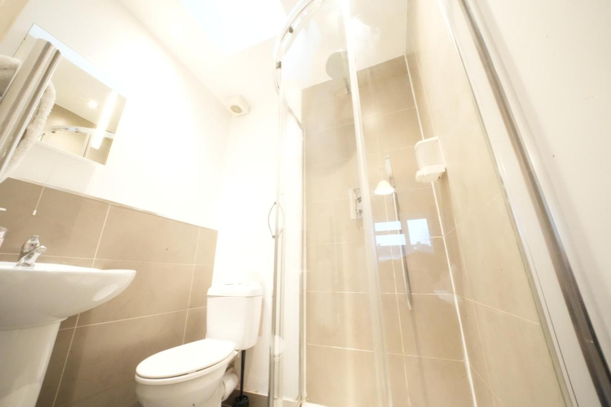 Great Airport Sleep Apartment Harmondsworth Ngoại thất bức ảnh